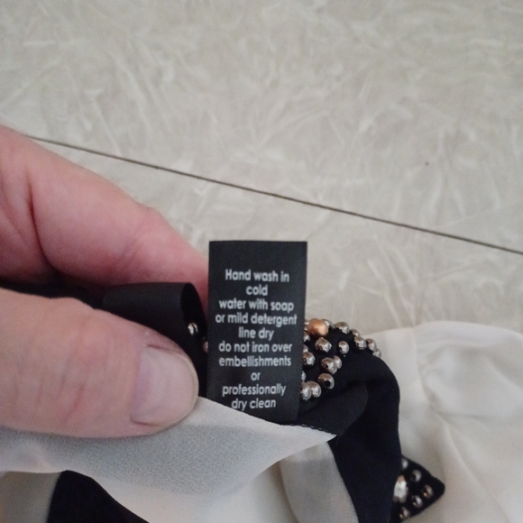 Sheer top - Picture 9 of 10